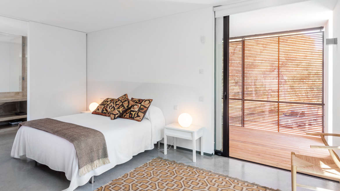 Contemporary Bedroom Blinds